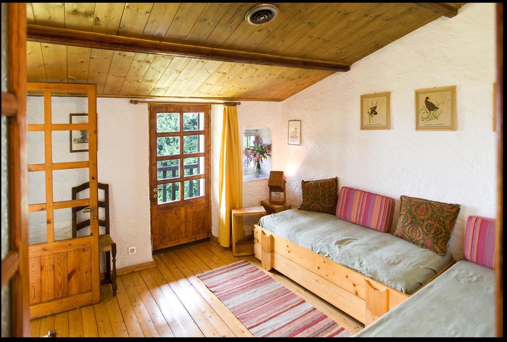 Agriturismo Famiglia Al Castello Di Bagnolo Bagnolo Piemonte Room photo