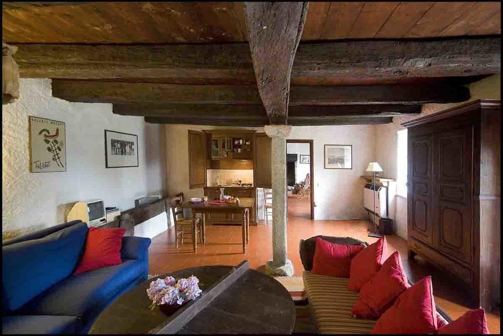 Agriturismo Famiglia Al Castello Di Bagnolo Bagnolo Piemonte Room photo