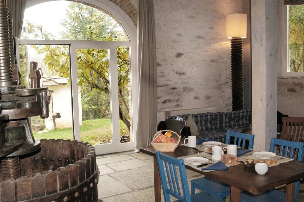 Agriturismo Famiglia Al Castello Di Bagnolo Bagnolo Piemonte Room photo